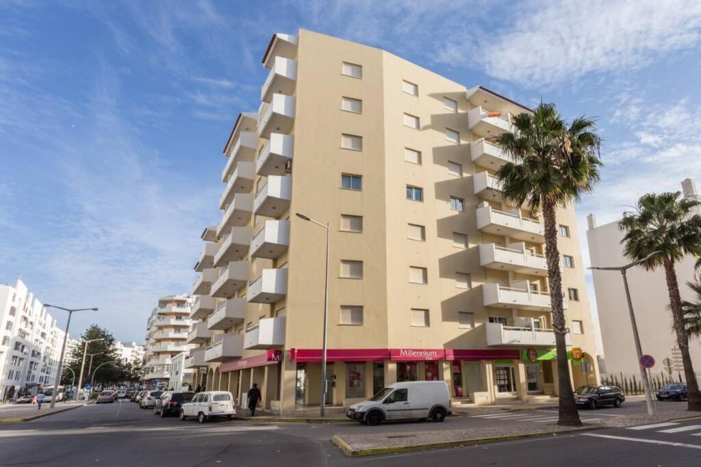 Apartamento Millenium Vista Mar- 2 Passos Da Praia Quarteira Exteriör bild